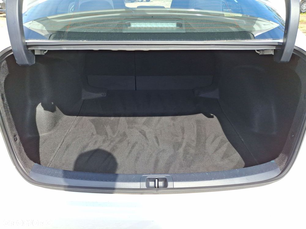 Toyota Corolla - 12