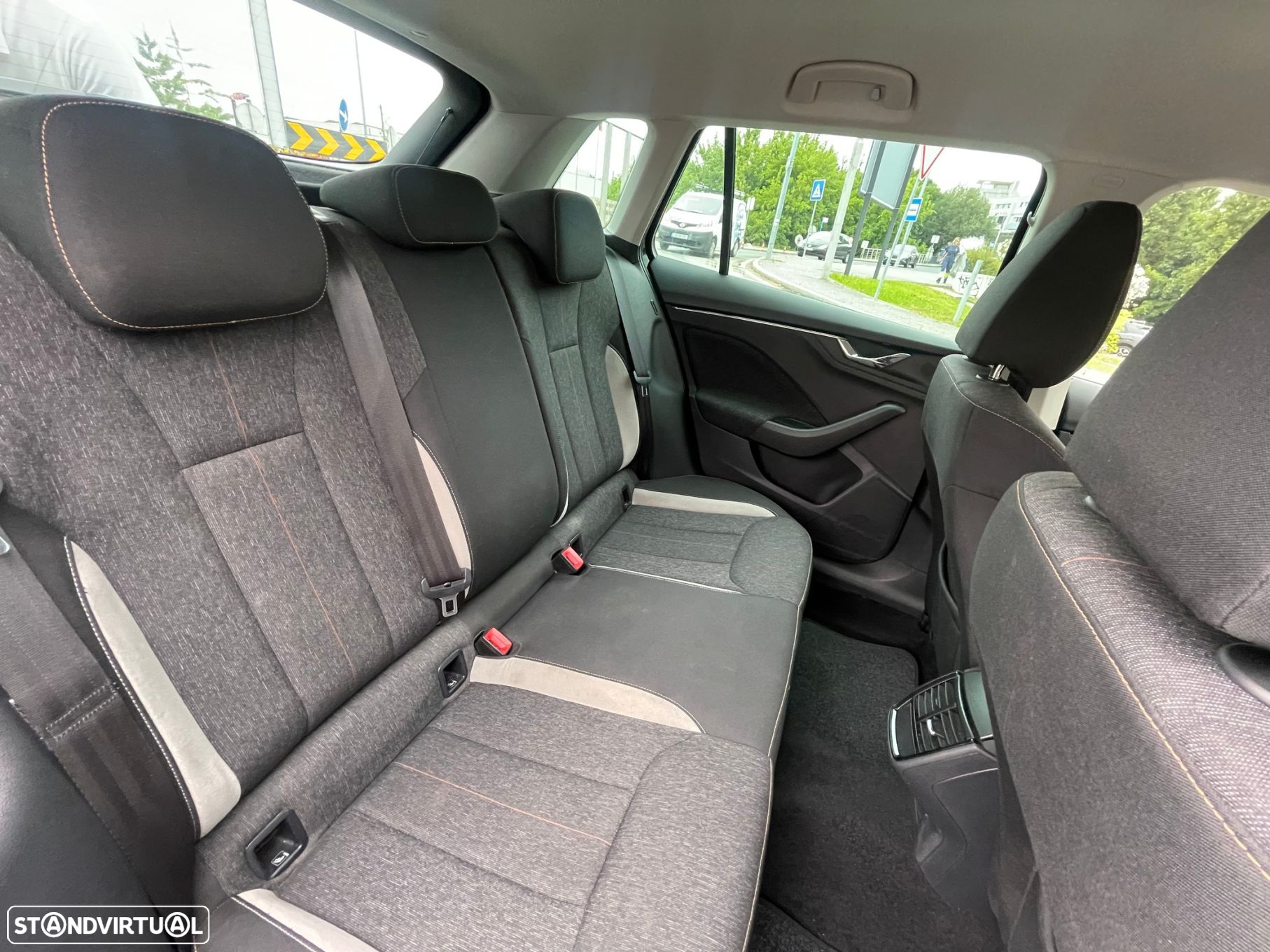 Skoda Kamiq 1.0 TSI Style - 42