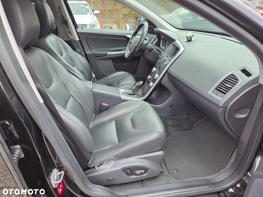 Volvo XC 60 T6 AWD Drive-E Summum - 12