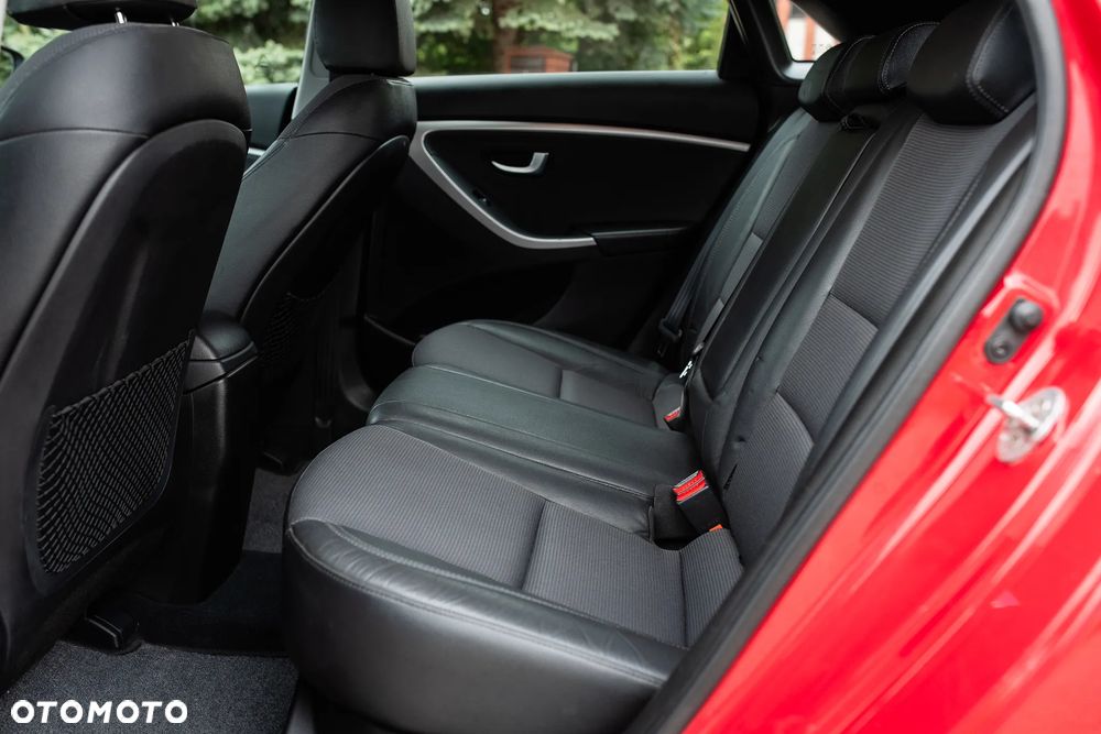 Hyundai i30 1.6 Fifa World Cup Edition - 23