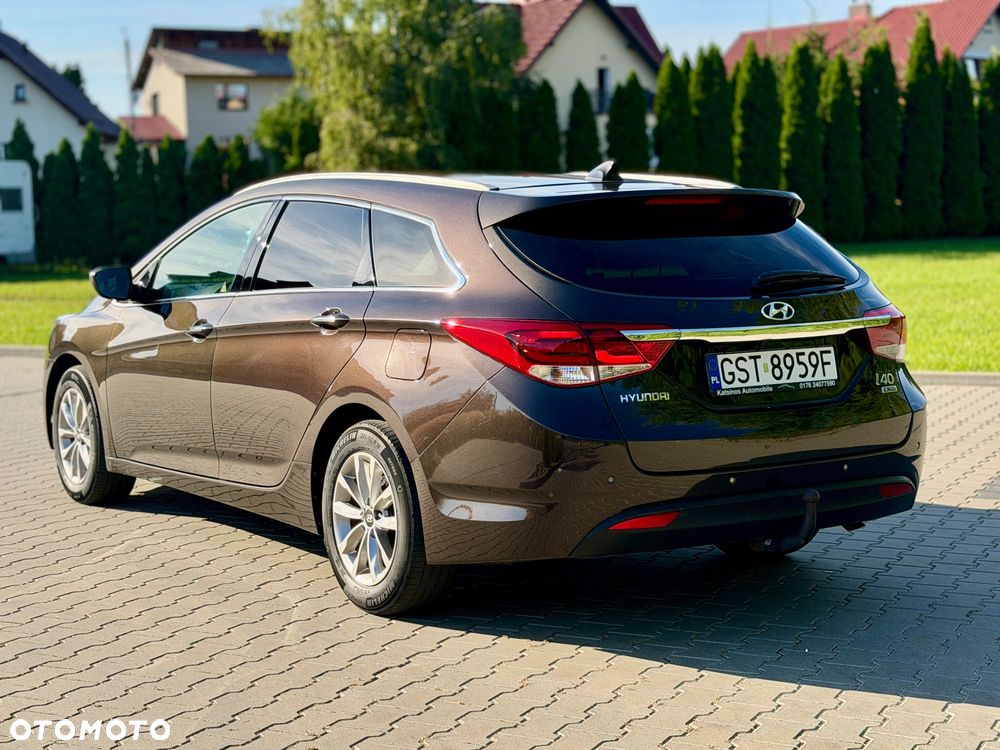 Hyundai i40 Kombi 1.7 CRDi Premium - 4