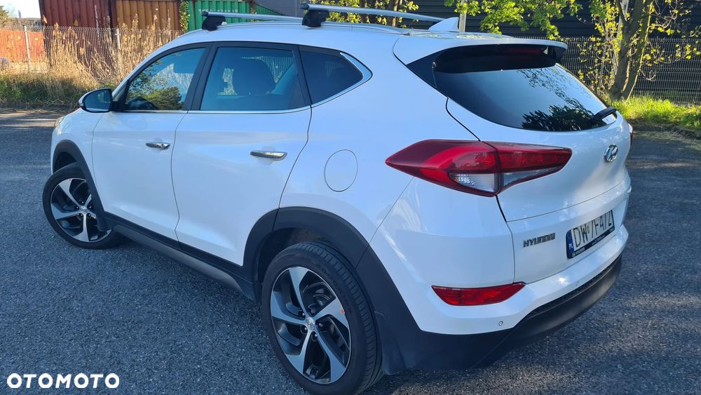 Hyundai Tucson 1.7 CRDI BlueDrive Style 2WD - 5