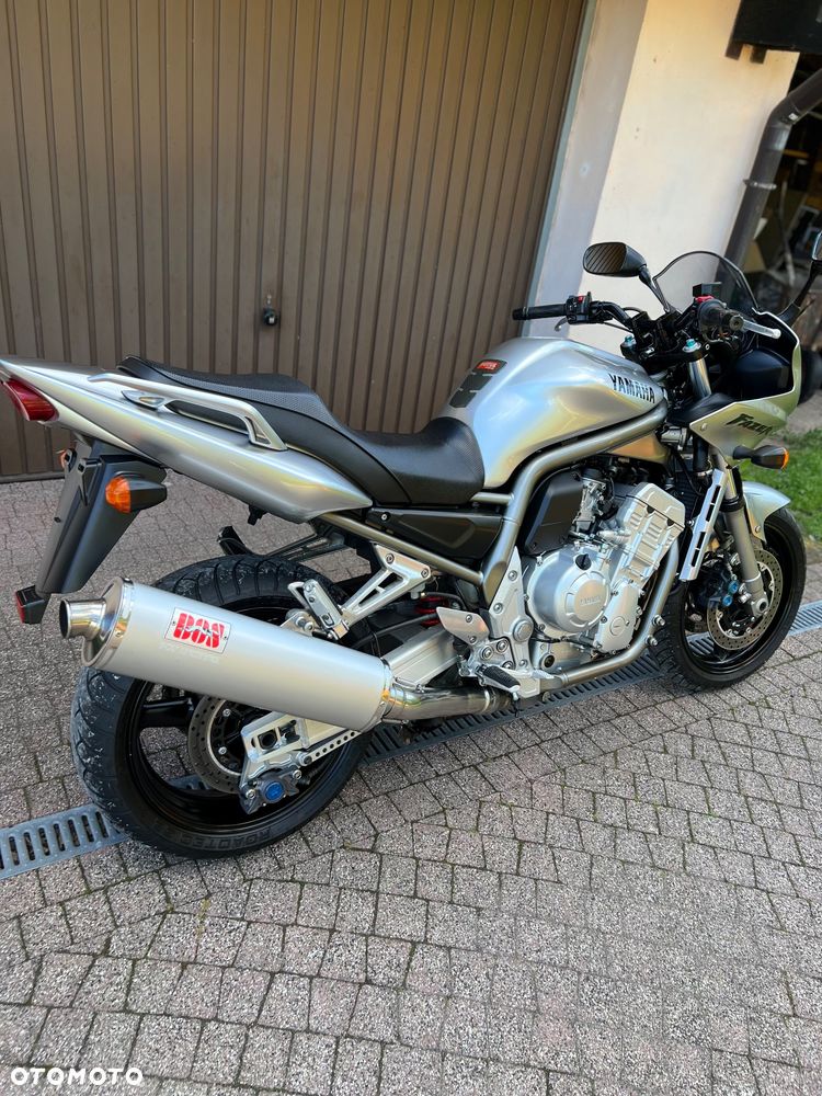 Yamaha FZS - 2