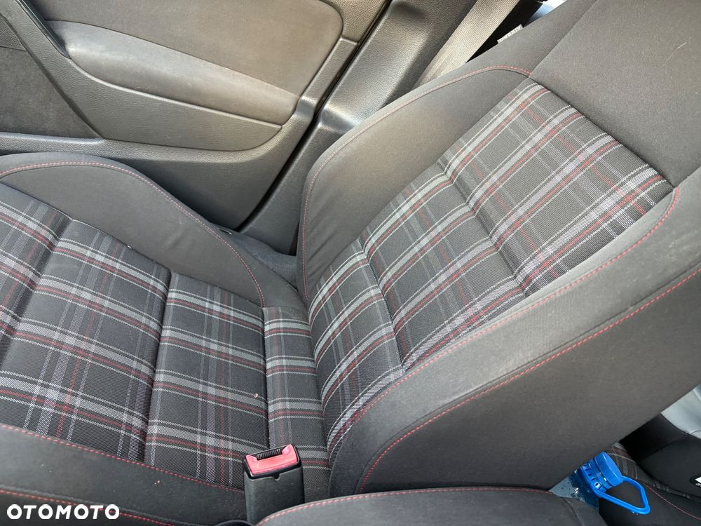 Volkswagen Golf R 2.0 TSI OPF 4Motion DSG - 17