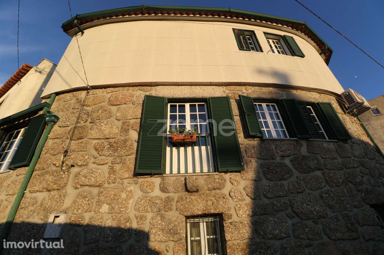 ✨ Moradia T5 com Charme Beirão - Grande imagem: 2/37