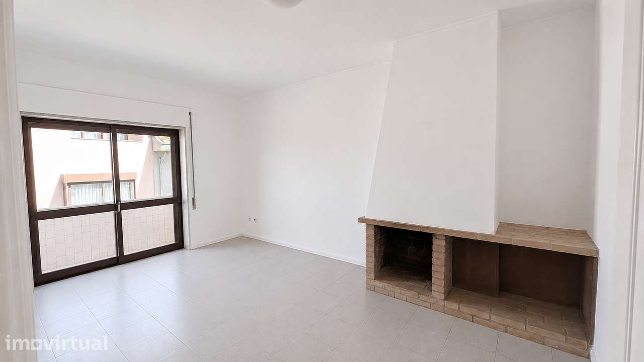 Quarto para Arrendamento Próximo da Praia e Comercio [15m²]  €475 mês - Grande imagem: 2/10
