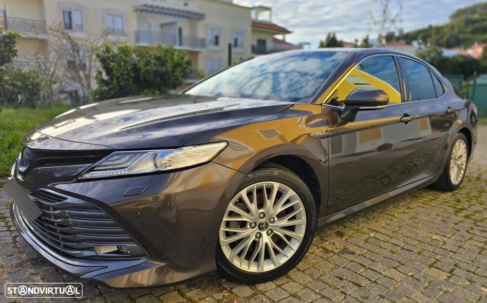 Toyota Camry 2.5 Hybrid Exclusive - 2