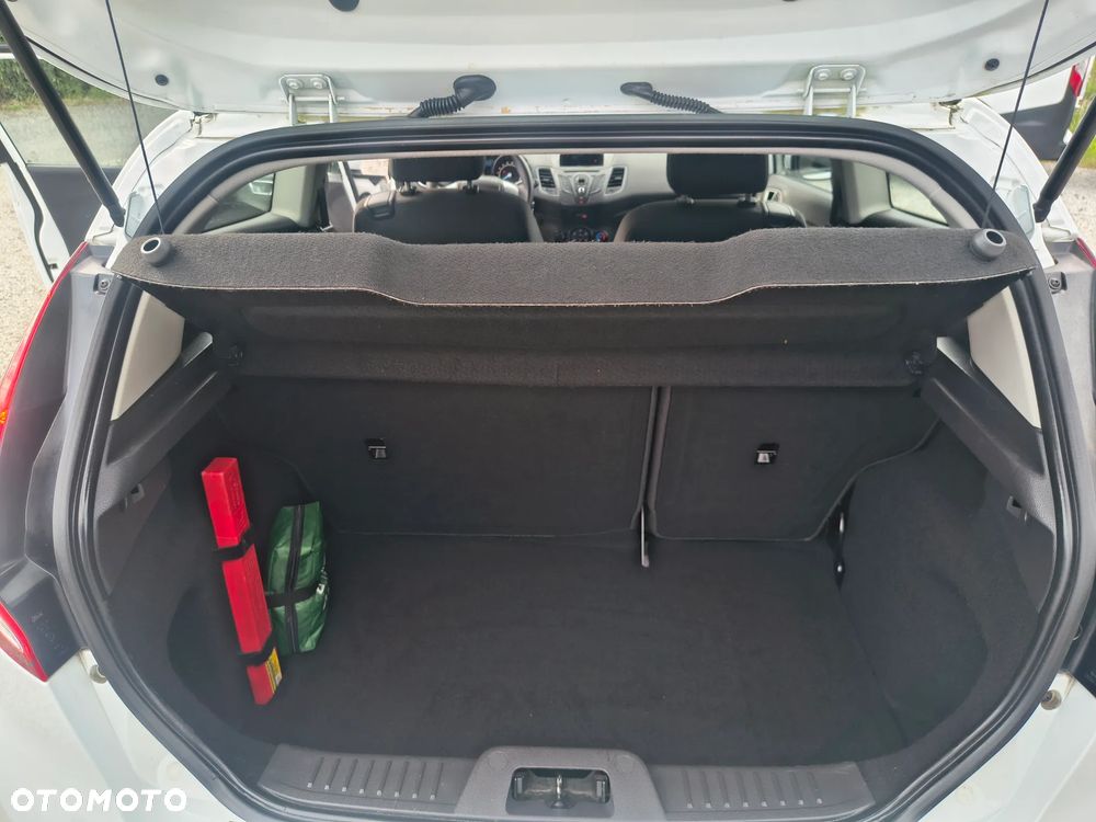 Ford Fiesta 1.25 Celebration - 21