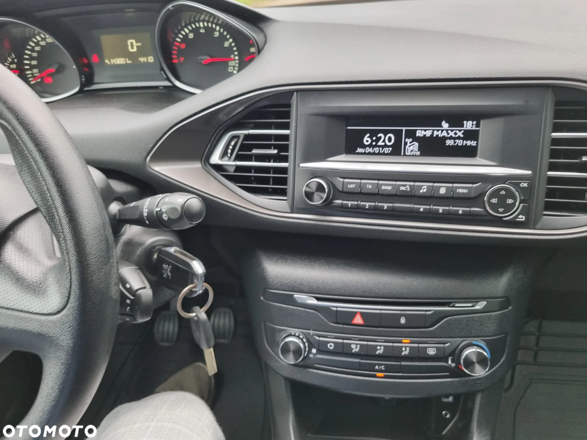 Peugeot 308 1.2 PureTech Access EU6 - 24