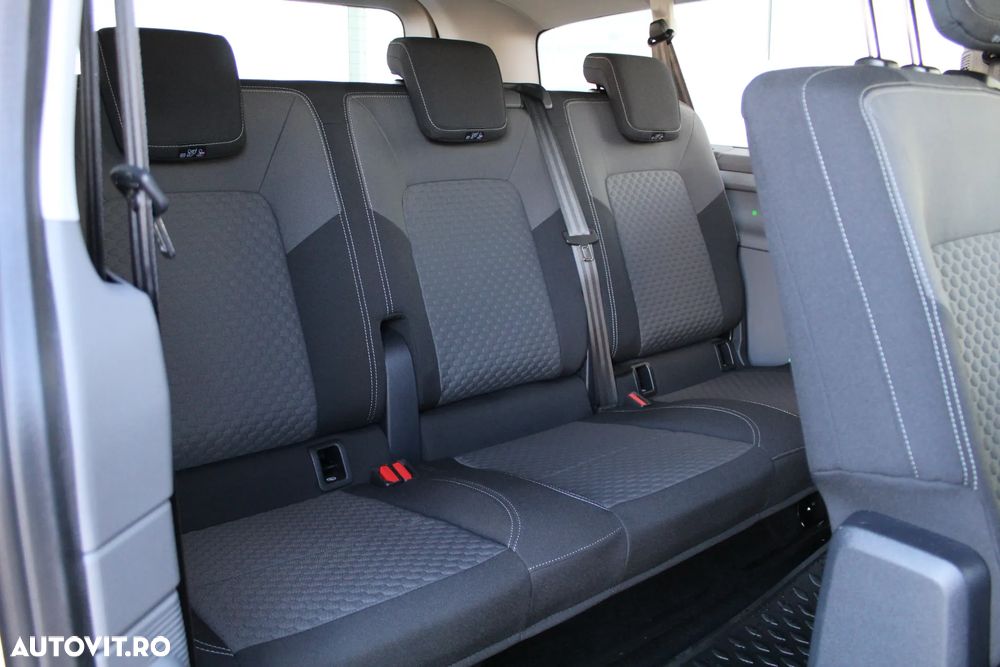 Volkswagen Caravelle - 9
