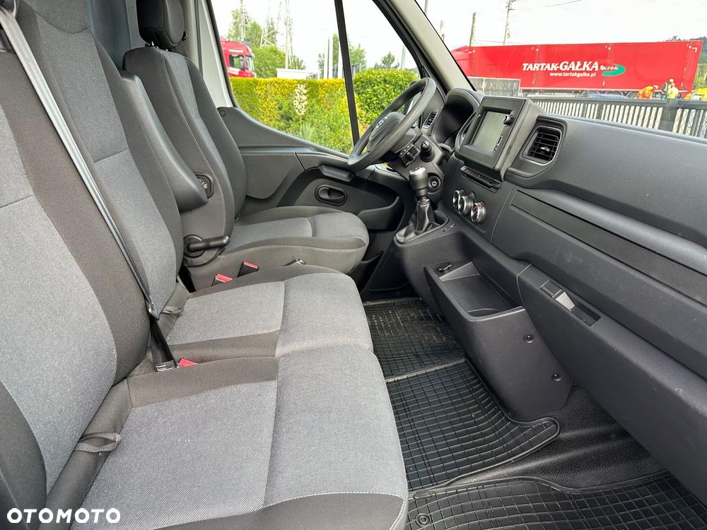 Nissan NV400 - 16