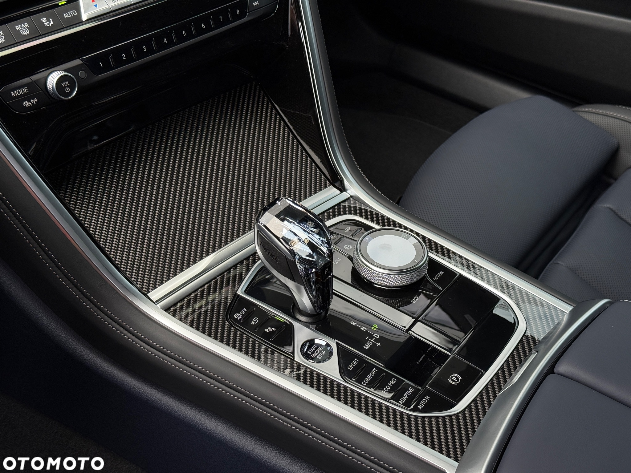 BMW Seria 8 - 28