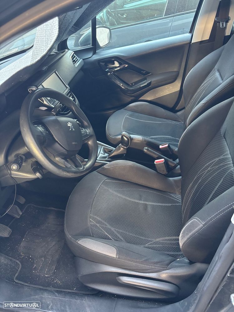 Peugeot 208 82 VTI Active - 5