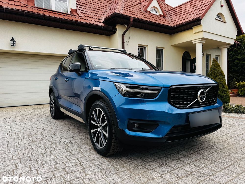 Volvo XC 40 T3 R-Design - 1