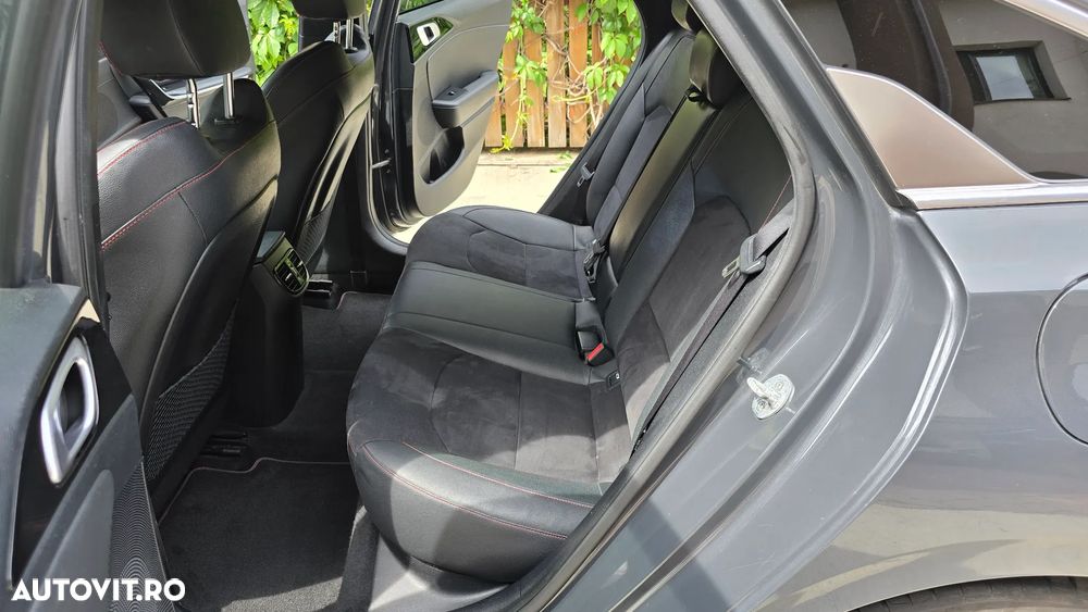 Kia Pro Ceed 1.6 T-GDI GT - 17