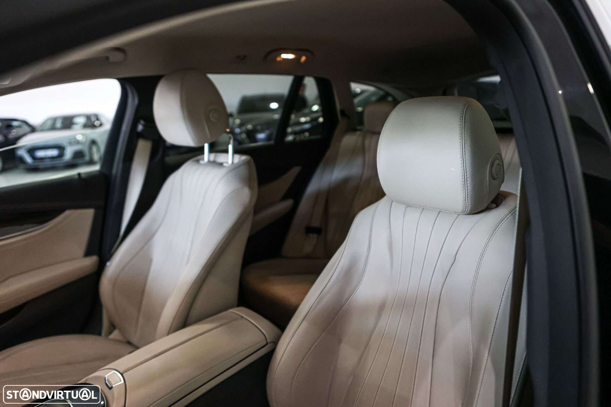 Mercedes-Benz E 300 de Exclusive Line 4Matic - 20