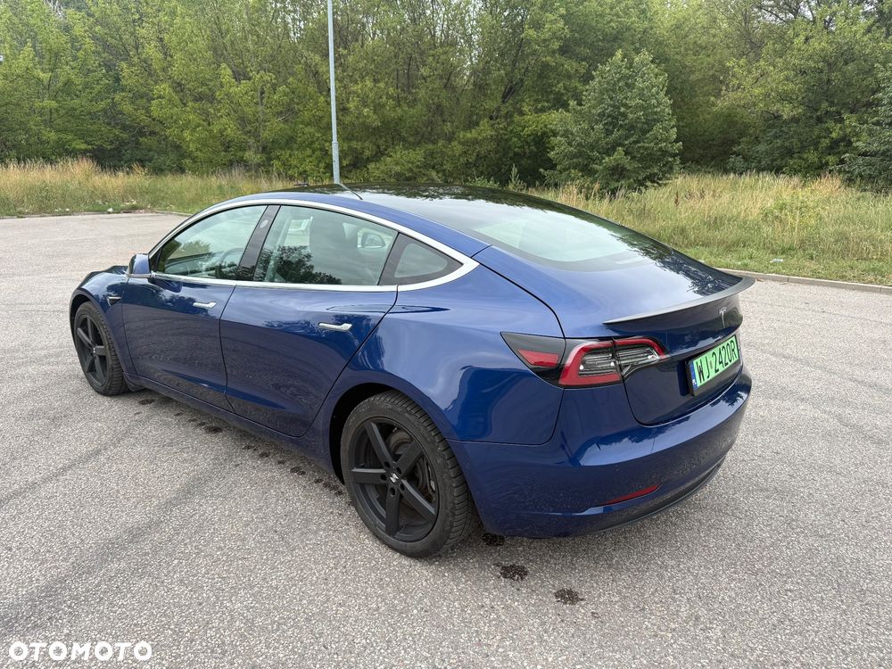 Tesla Model 3 - 5