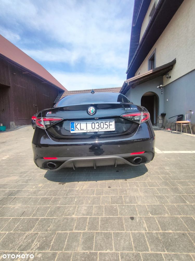 Alfa Romeo Giulia 2.0 Turbo 16V AT8-Q4 Veloce Ti - 18