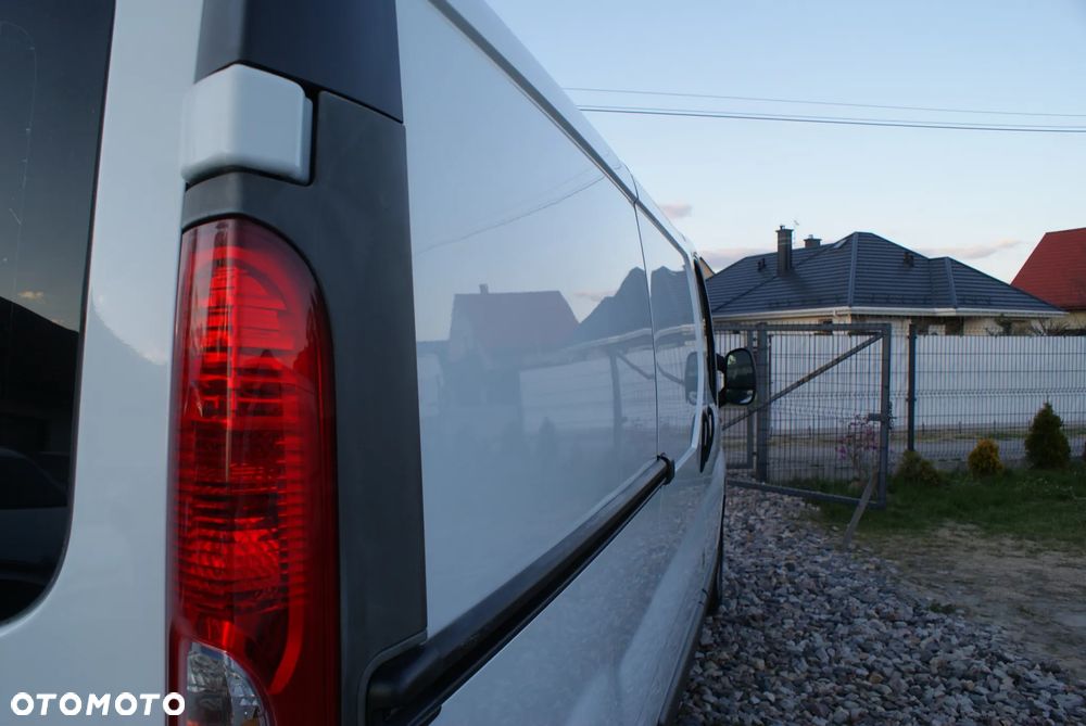 Opel Vivaro - 21