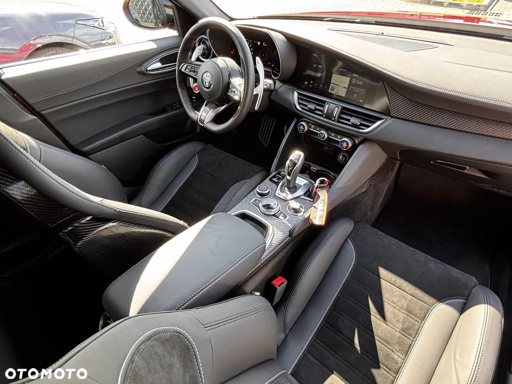 Alfa Romeo Giulia - 11