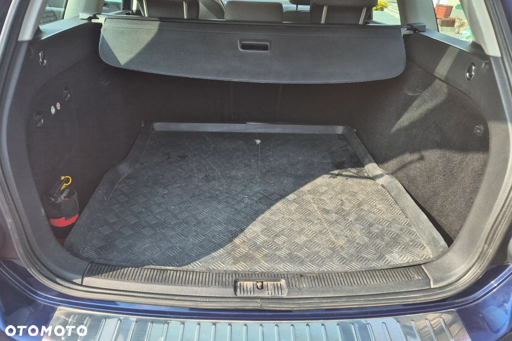 Volkswagen Golf 1.9 TDI DPF Comfortline - 18