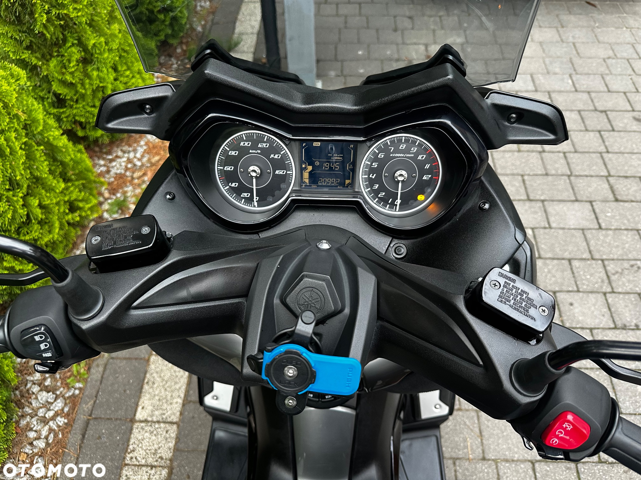 Yamaha X-max - 10
