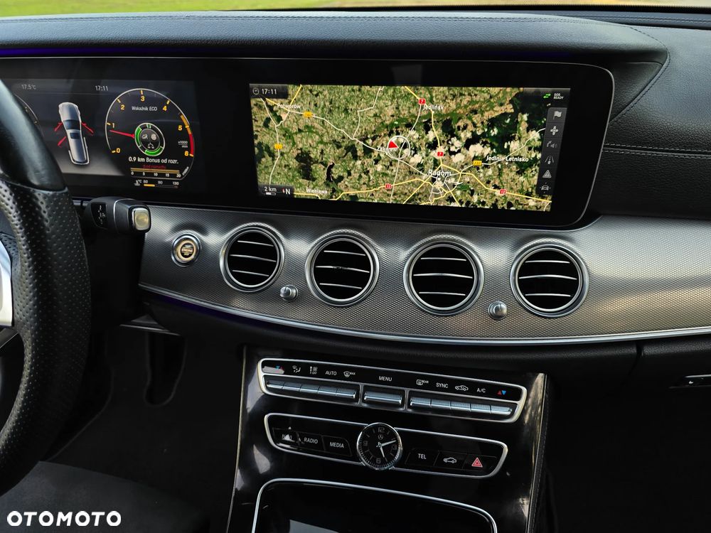 Mercedes-Benz Klasa E 220 d T 9G-TRONIC AMG Line - 29