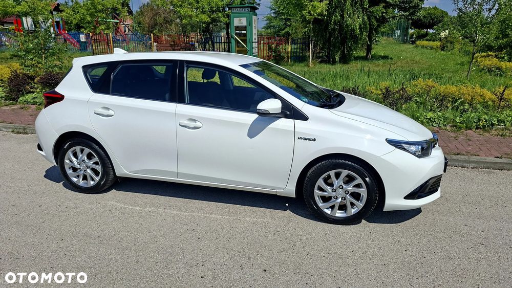 Toyota Auris 1.8 HSD Luna - 17