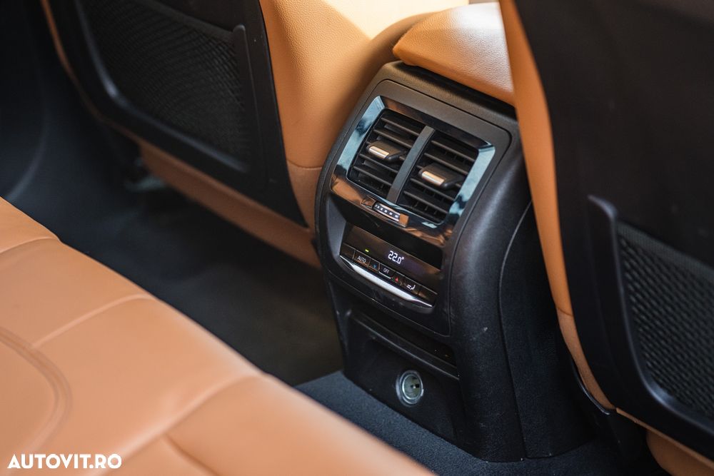 BMW X3 xDrive30i AT Luxury Line - 29