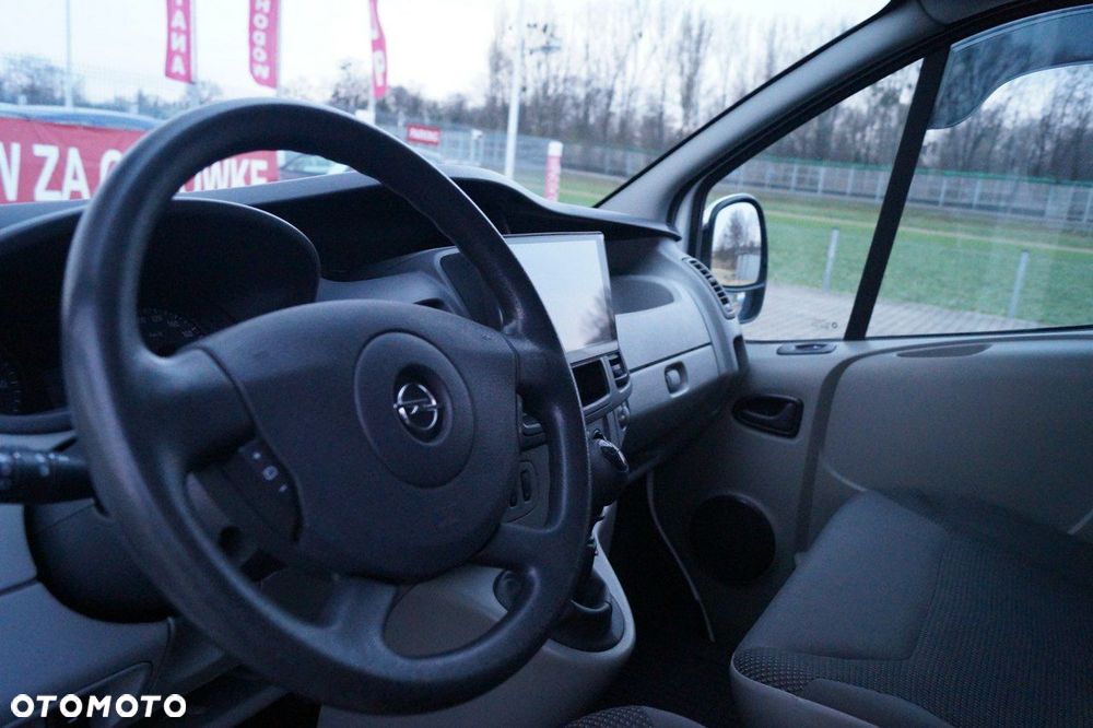 Opel Vivaro - 12