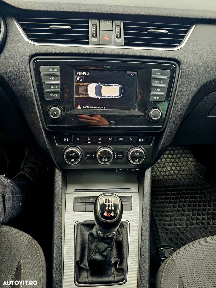 Skoda Octavia 1.6 TDI Green tec 4x4 Elegance - 8