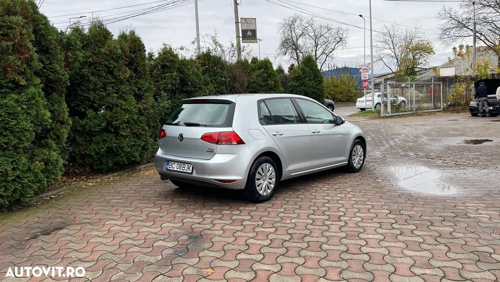 Volkswagen Golf 1.6 TDI DPF BlueMotion - 4