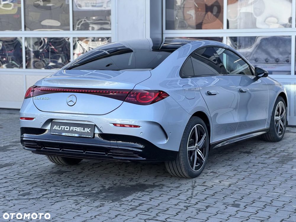 Mercedes-Benz CLA - 9