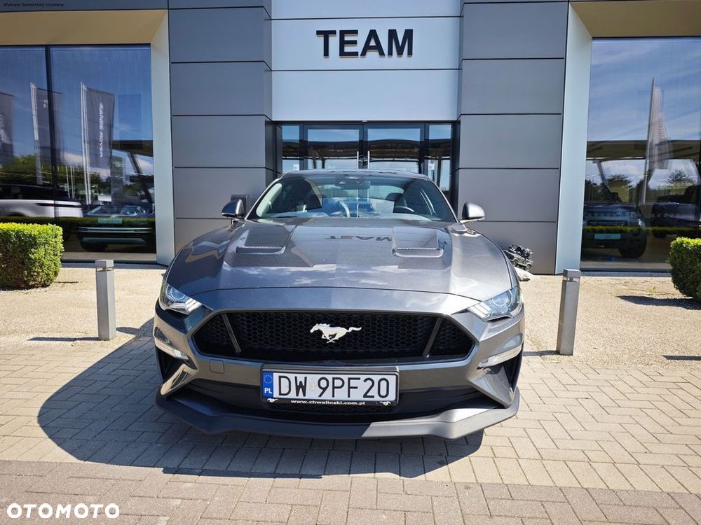 Ford Mustang - 4