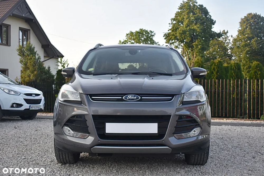 Ford Kuga 2.0 TDCi 2x4 Titanium - 3