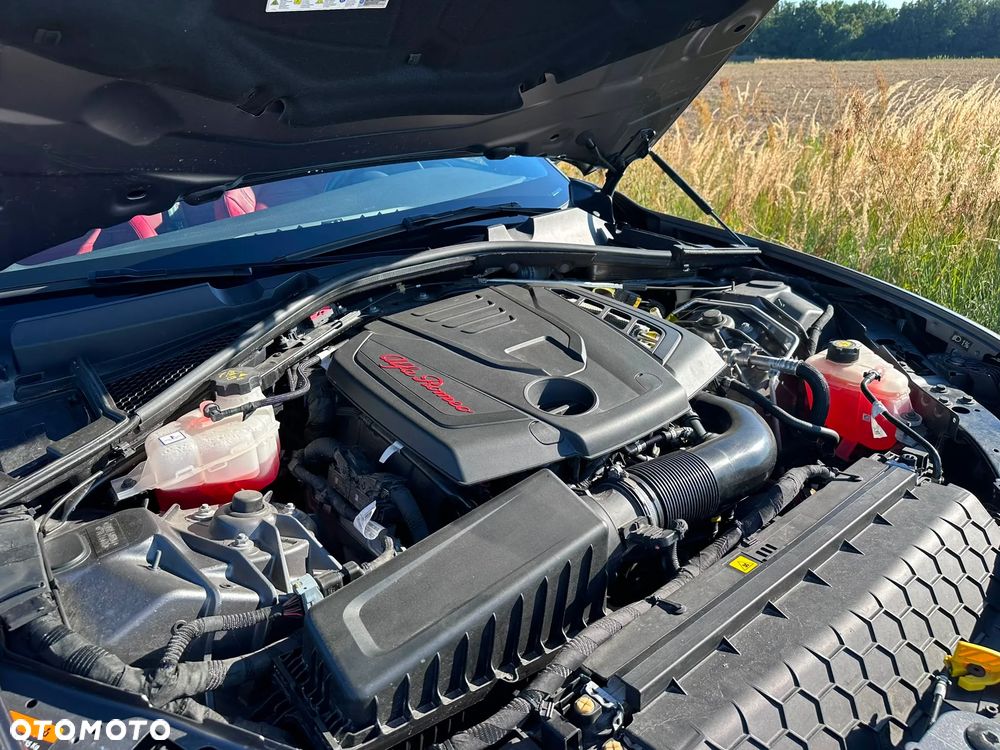 Alfa Romeo Giulia 2.0 Turbo 16V AT8 Veloce - 19