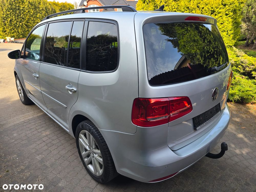 Volkswagen Touran - 4