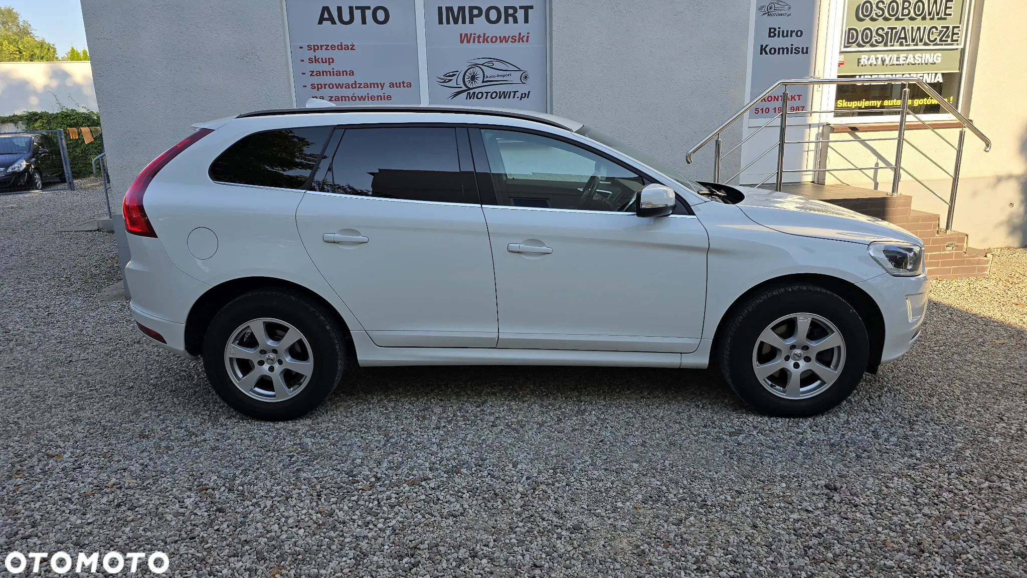 Volvo XC 60 D4 Momentum Pro - 12