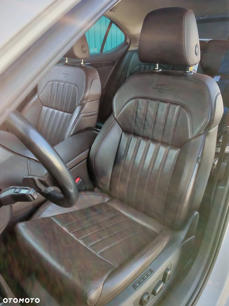 Skoda Superb 2.0 TDI L&K DSG - 13