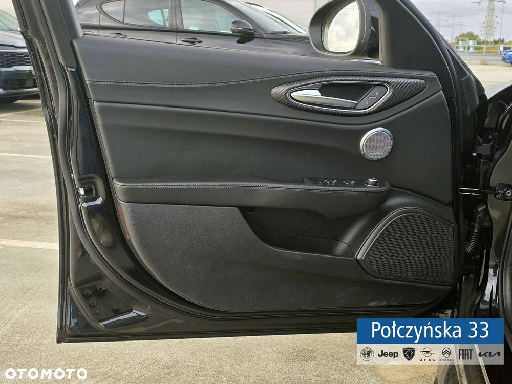 Alfa Romeo Giulia - 11