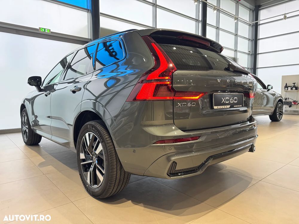 Volvo XC 60 B5 AT AWD MHEV Plus Dark - 7