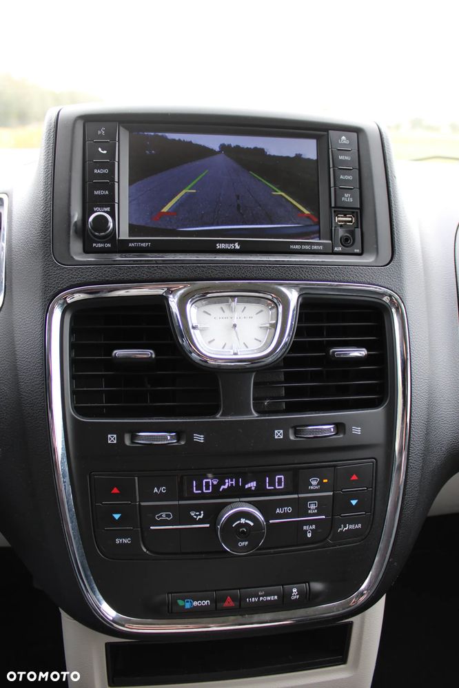 Chrysler Town & Country 3.6 Limited - 20