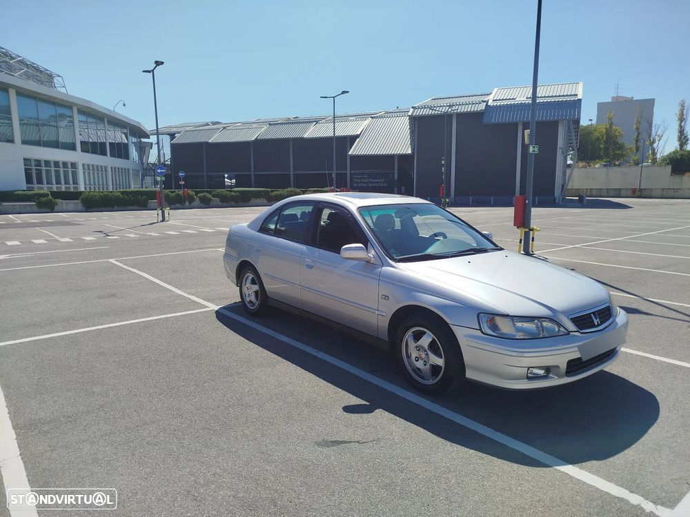 Honda Accord 2.0 ES - 2