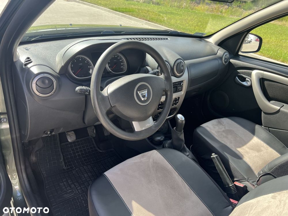 Dacia Duster 1.6 - 9
