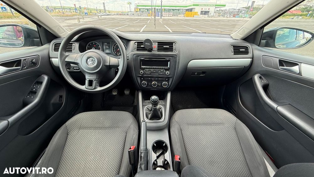 Volkswagen Jetta - 18