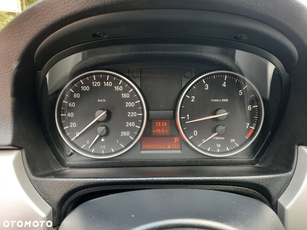 BMW Seria 3 320i Edition Exclusive - 32
