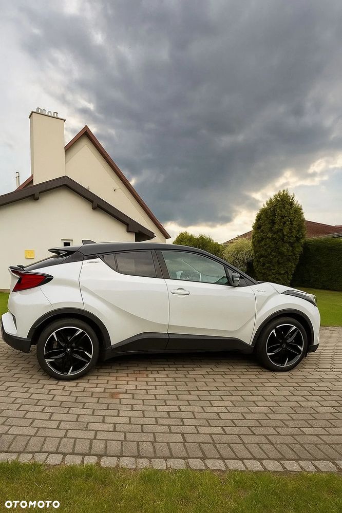 Toyota C-HR ver-2-0-hybrid-gr-sport - 2