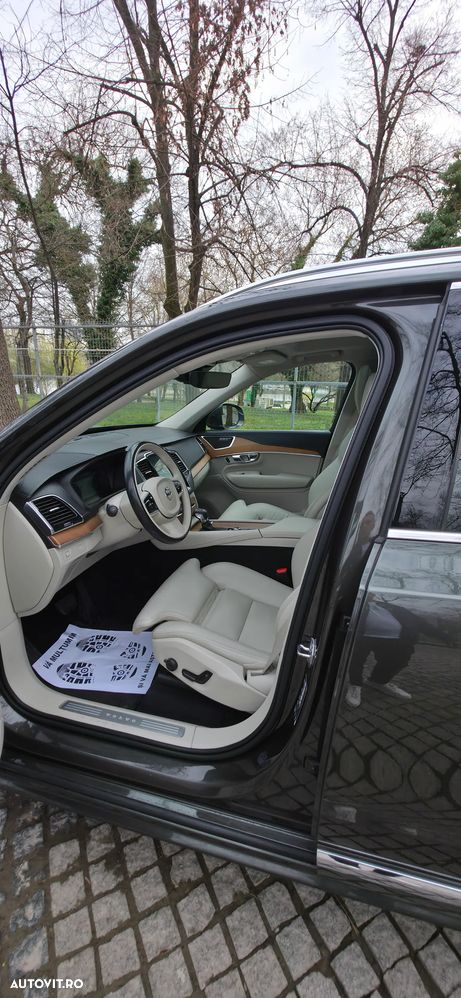 Volvo XC 90 D5 AWD Geartronic Inscription - 12