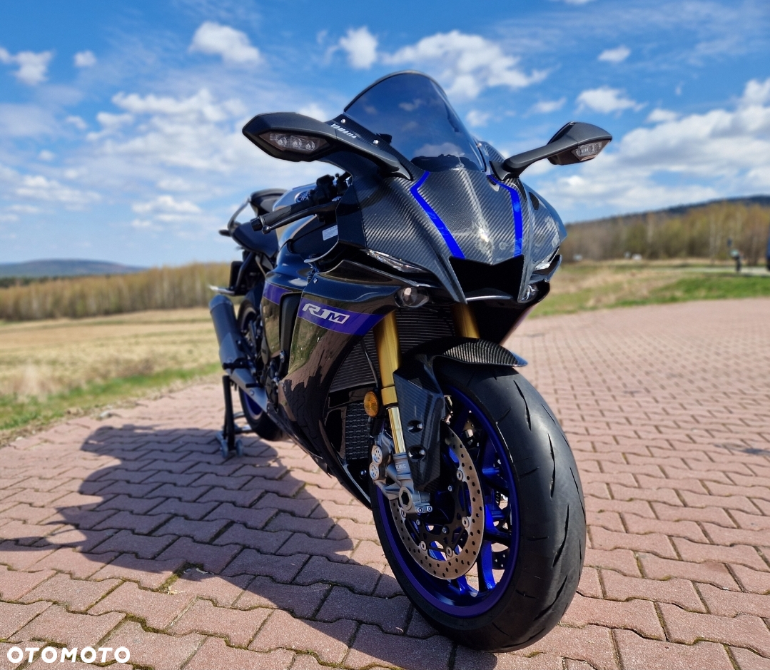 Yamaha R1 - 5