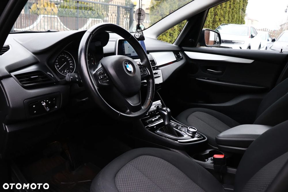 BMW Seria 2 218d Sport-Aut - 12